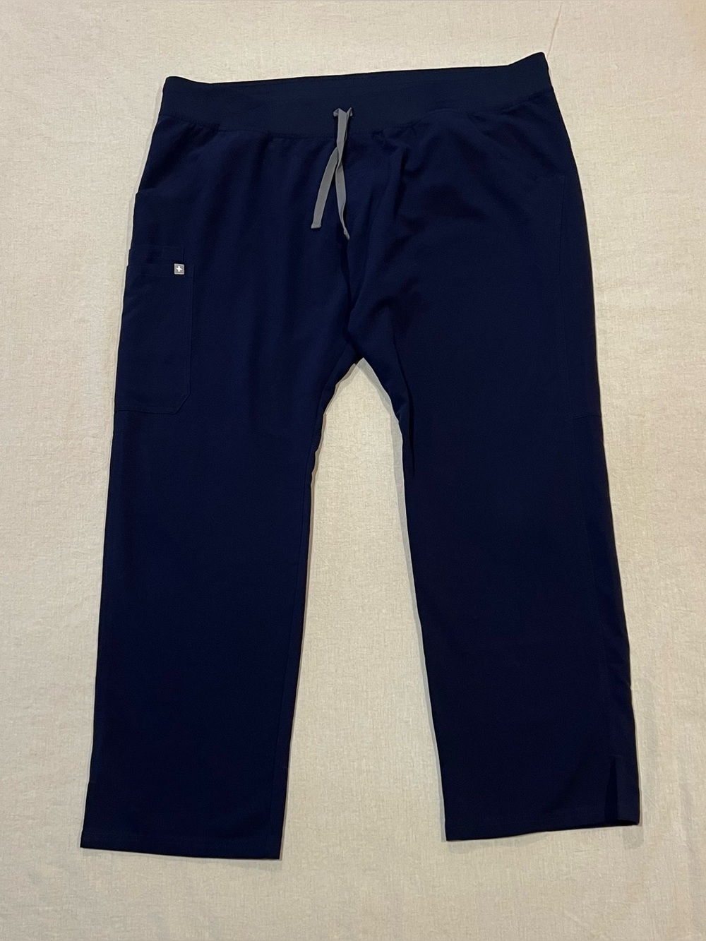 FIGS Kade Cargo Women’s Scrub Pants Navy Size XXL Style # T21004 Technical